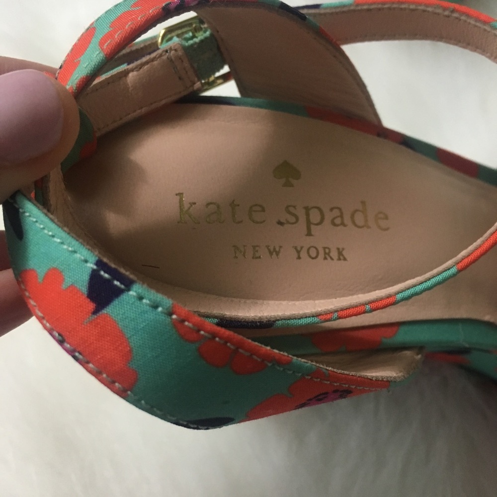 Kate Spade Floral Wedges, Size 7.5 - Picture 5 of 8